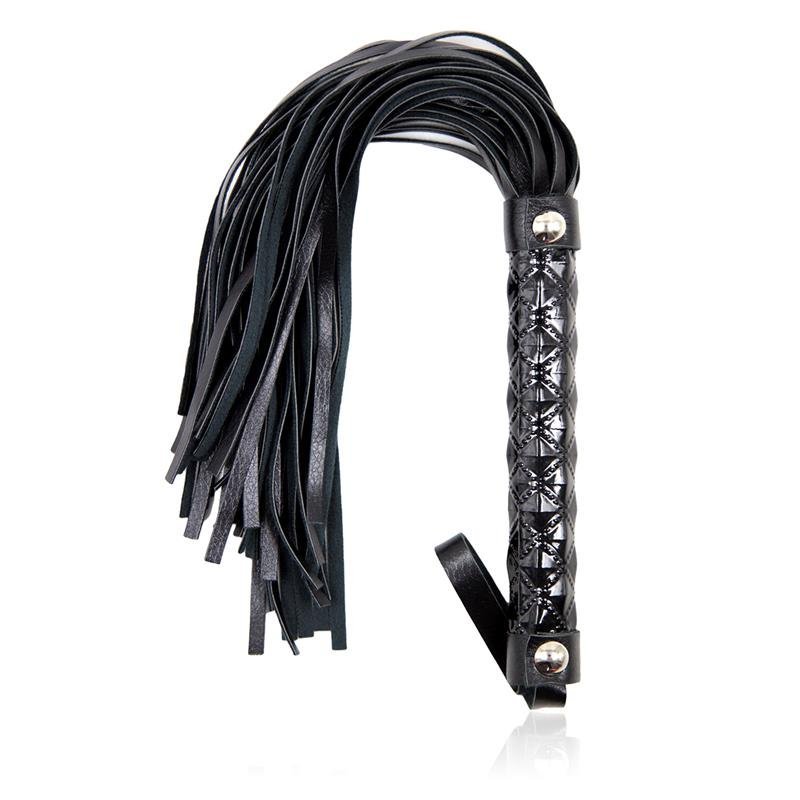 Fetish Addict Flogger Diamond Pattern with Metal Hardware 39cm - Lovebunny.se