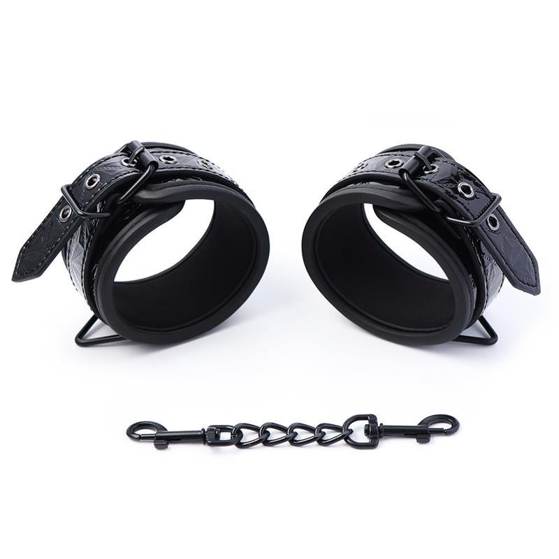 INTOYOU Adjustable Handcuffs Sapphire Vegan Leather - Lovebunny.se